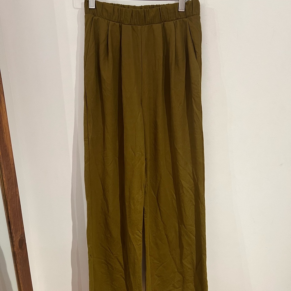 Zara olive/mustard colored pants